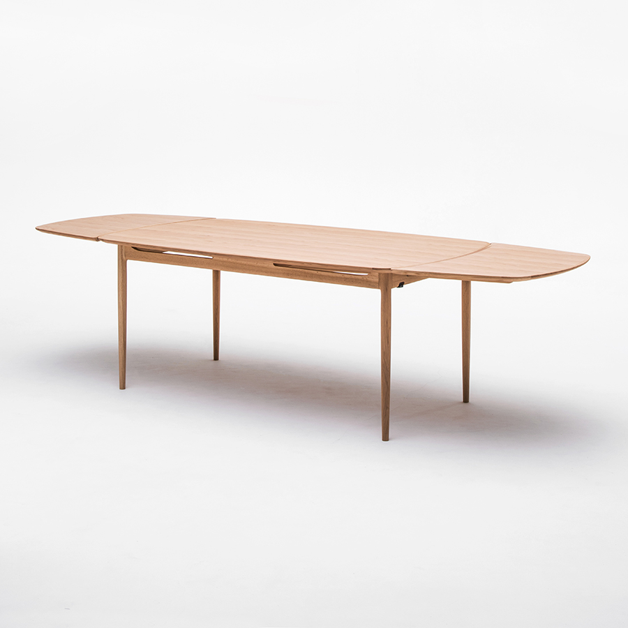 KUNST dining table