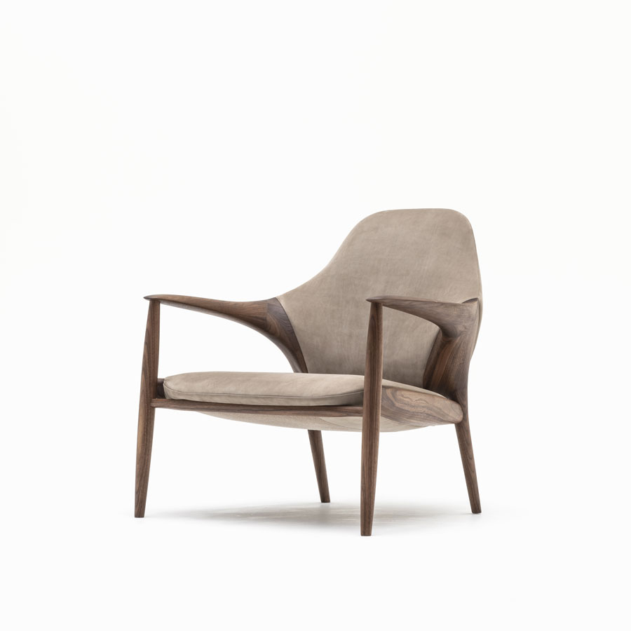 KUNST Armchair, Walnut (oiled), Almond leather