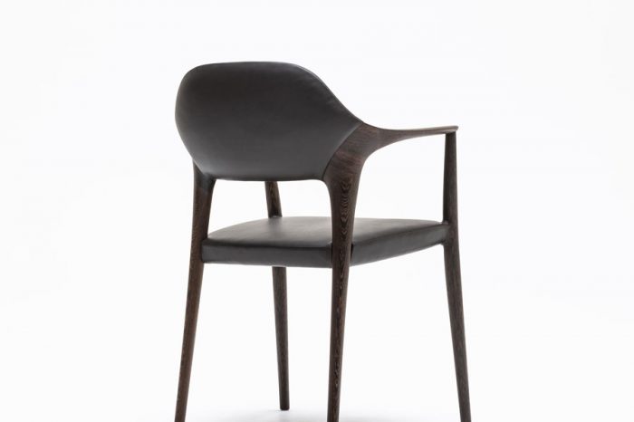 KUNST Diningchair, long arm, Wenge (oiled), Shade:Ebony leather