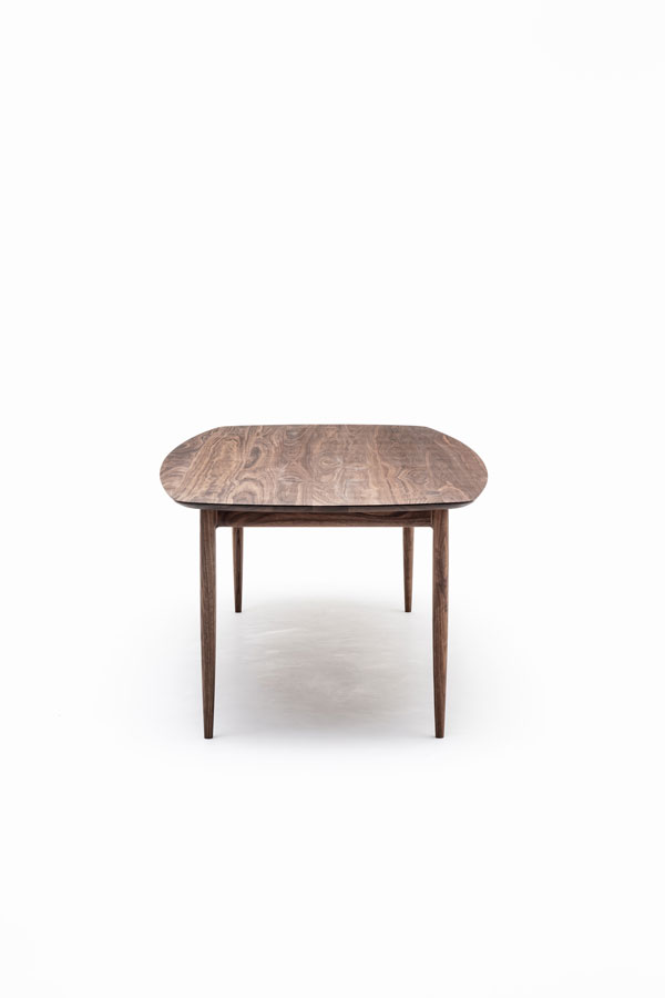 KUNST Table, Walnut (oiled), Solid w2600