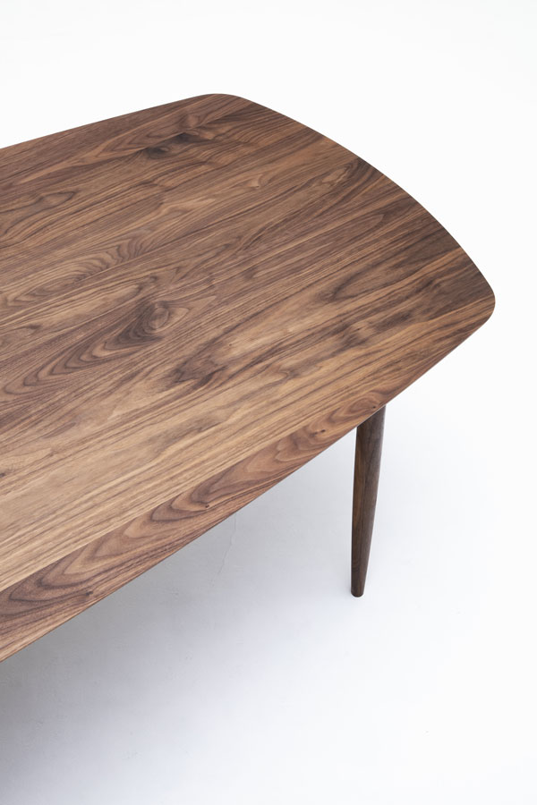 KUNST Table, Walnut (oiled), Solid w2600