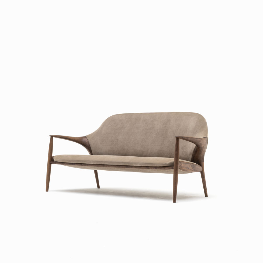 KUNST Sofa, Walnut (oiled), Almond leather